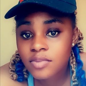 Meet your Posher, Dorcas